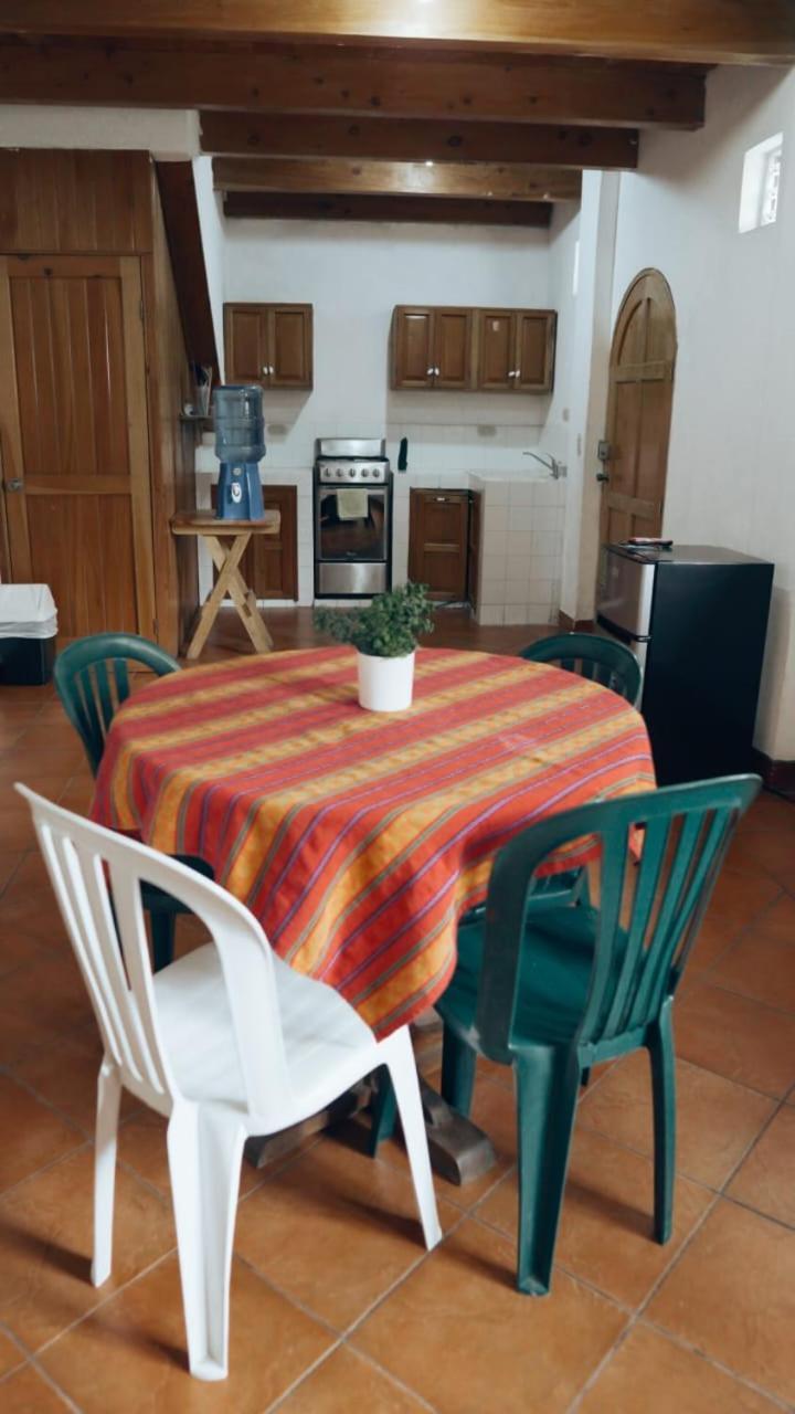 Hostal Dulces Suenos Panajachel Eksteriør bilde